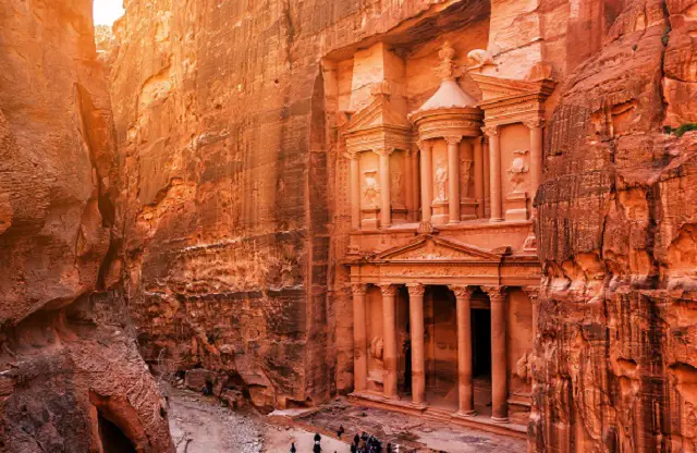 مدينة البتراء الأثرية